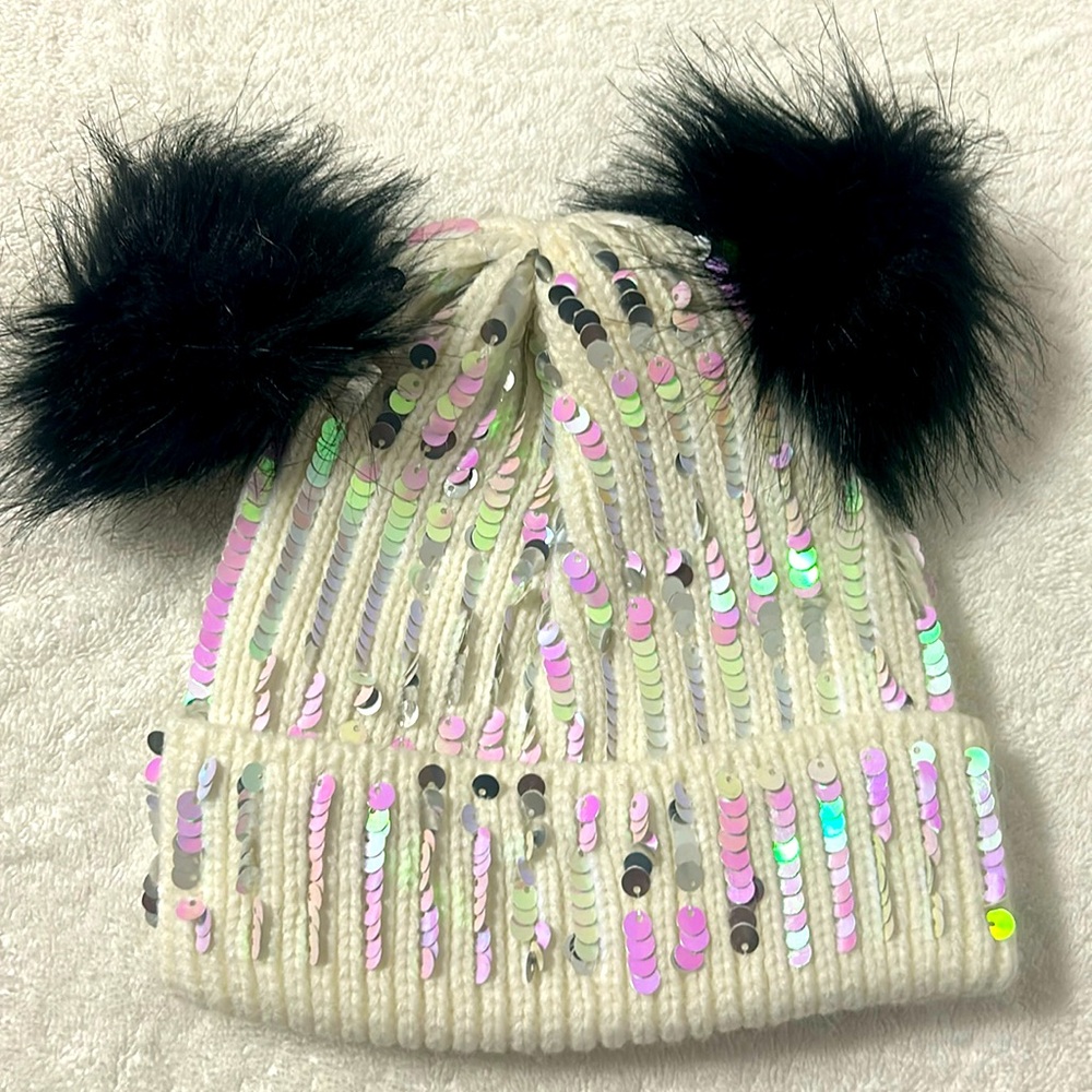 Woman’s Beanie with Sequins and 2 side poms